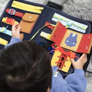 Tablica-Manipulacyjna-edukacyjna-Sensoryczna-Montessori-XXL-Certyfikaty-opinie-atesty-CE-EN-71